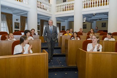 Школьники за баланс между инновациями и традициями
